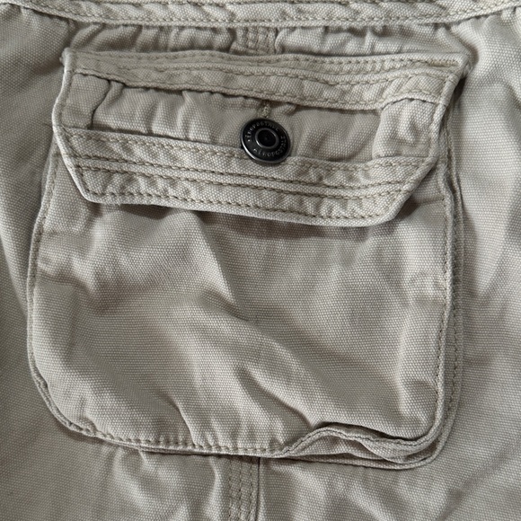Aeropostale Women's Beige Cargo Shorts - Picture 5 of 9